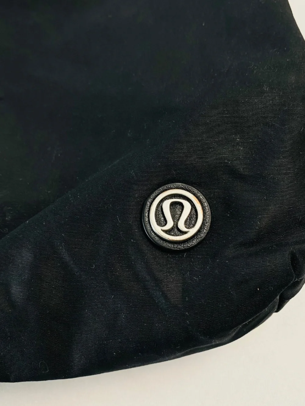 Lululemon Party Om Bag Crossbody in Black